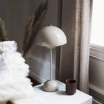 Flowerpot_VP3_Table_Lamp_32