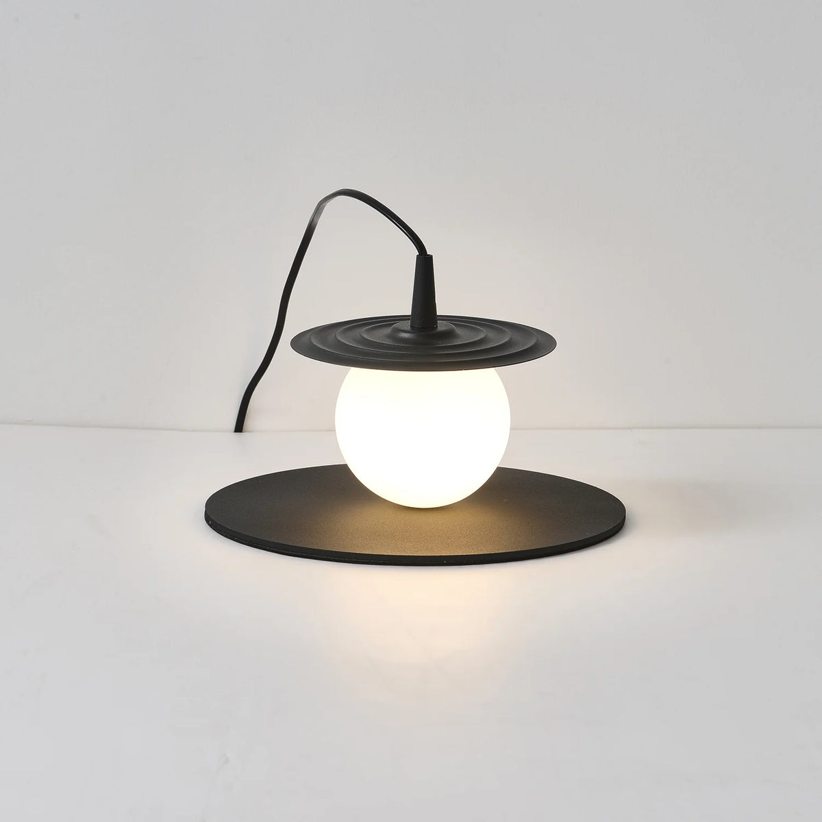 Flying Saucer Table Lamp 10