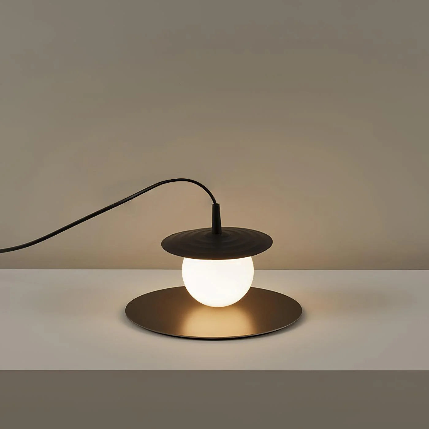 Flying Saucer Table Lamp 6