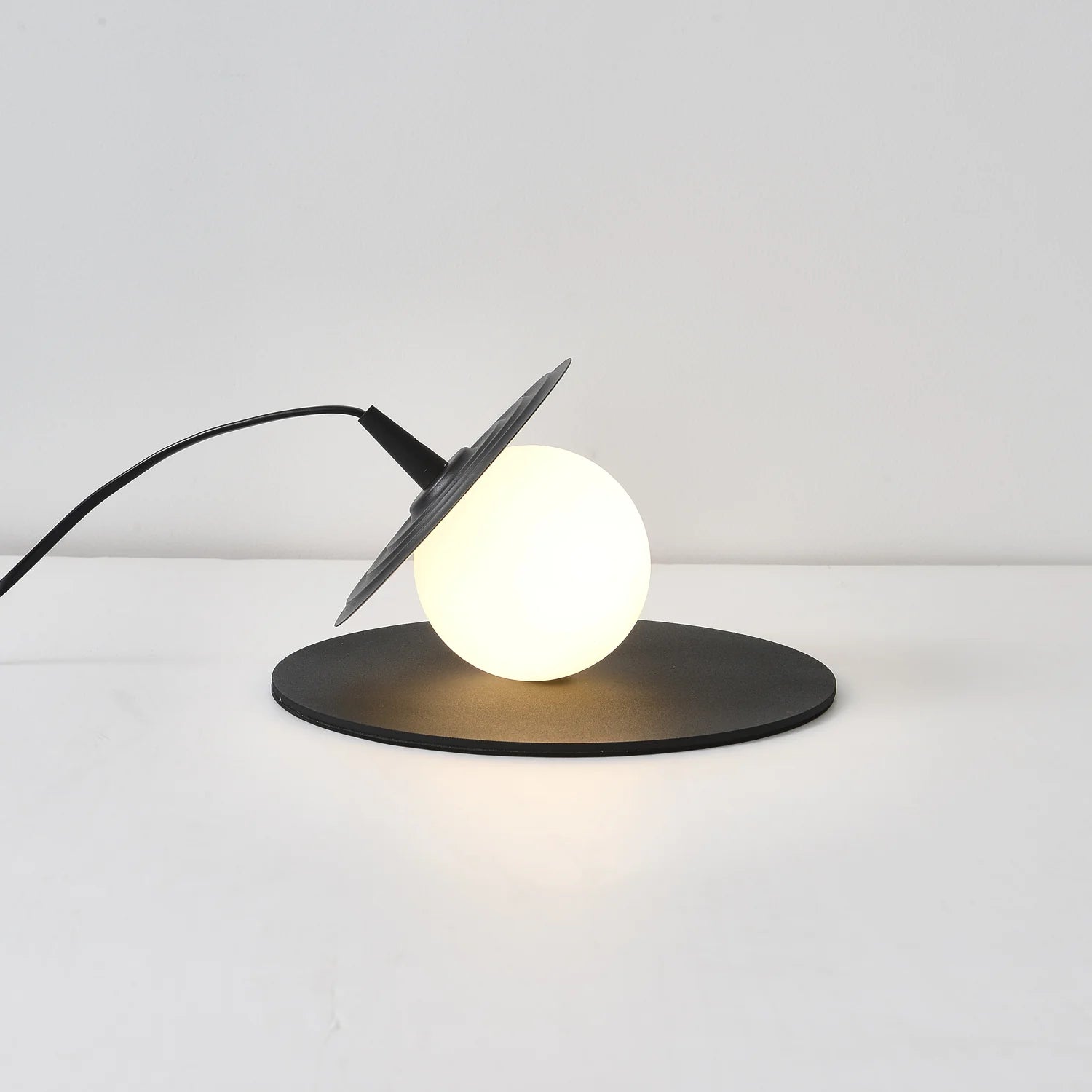 Flying Saucer Table Lamp 8