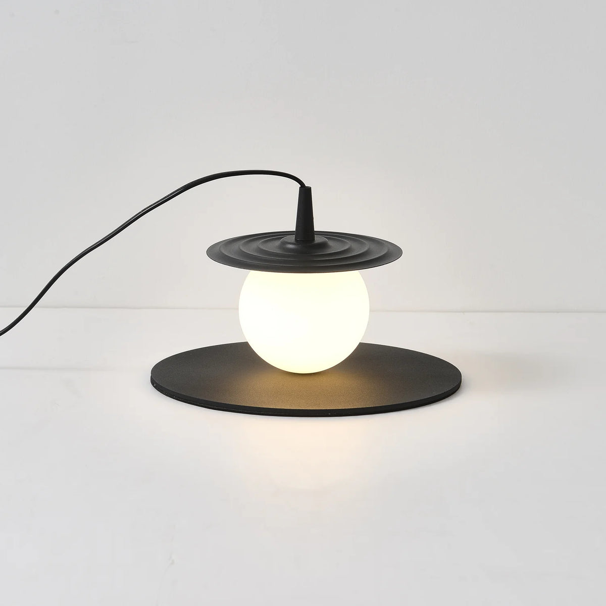 Flying Saucer Table Lamp 9