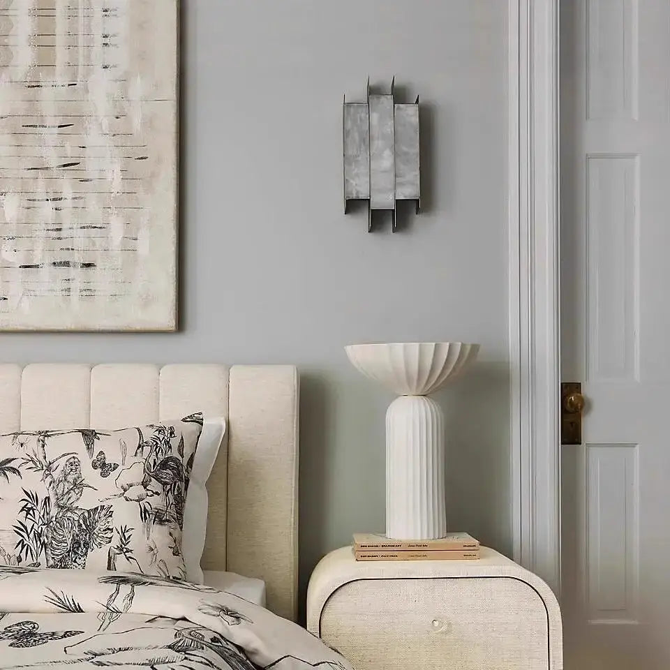 Folded_Alabaster_Wall_Lamp_02