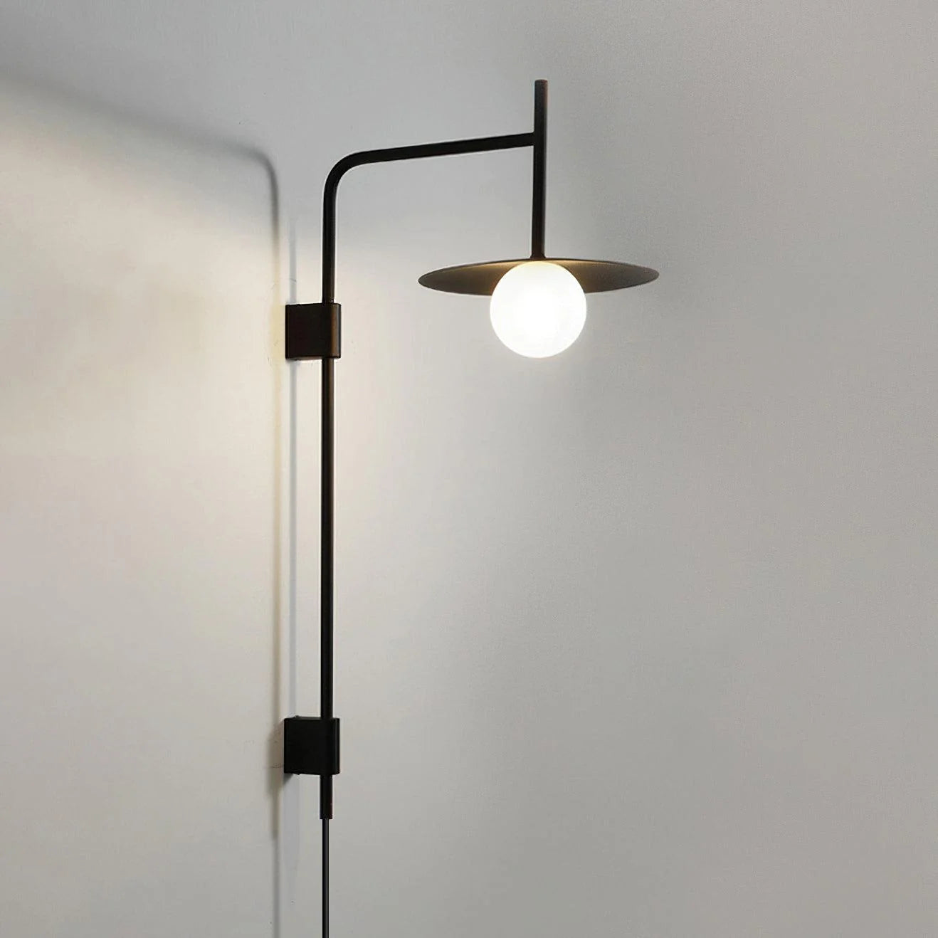 Gea_Sway_Wall_Lamp_8