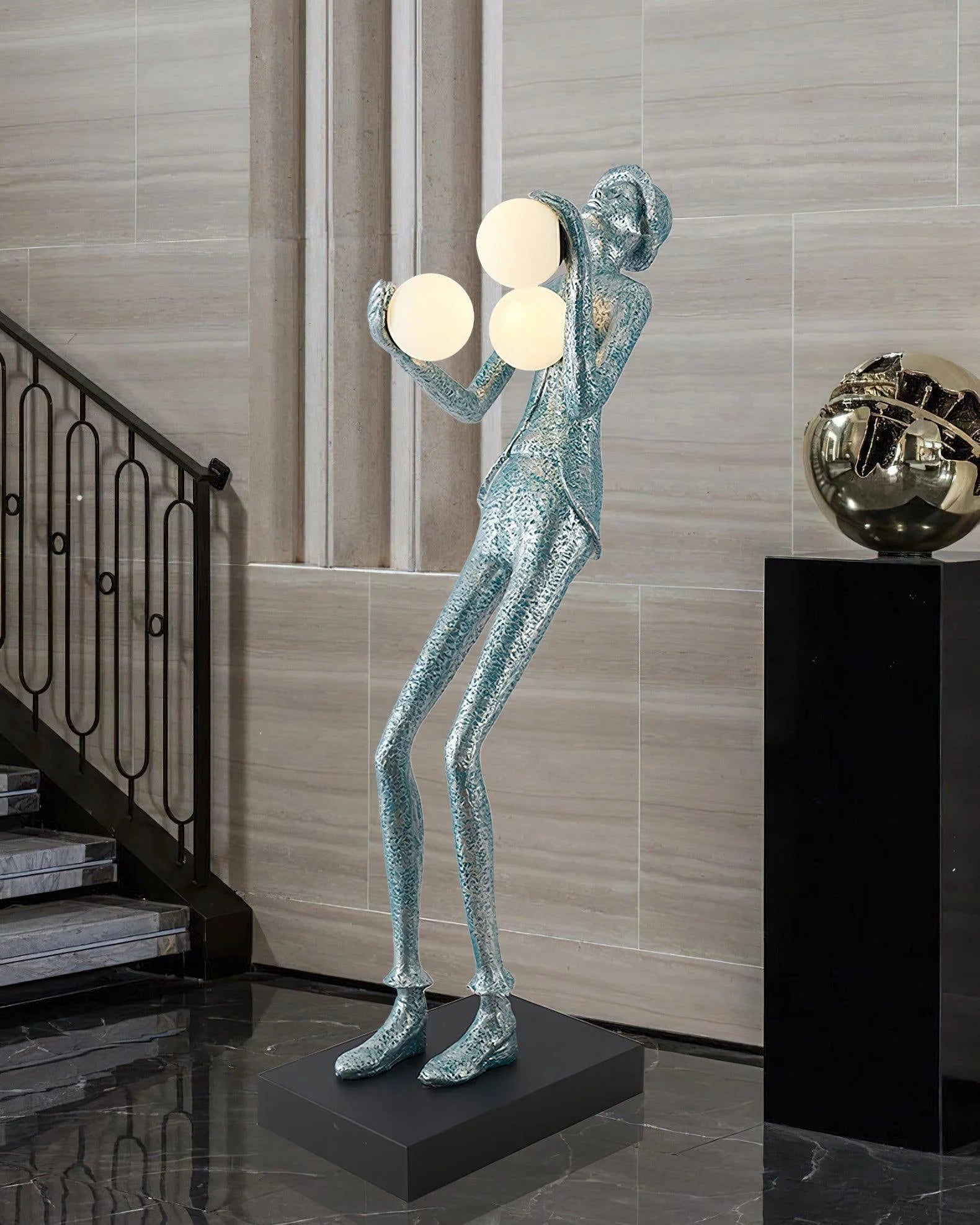 Gentleman_Sculpture_Floor_Lamp_17