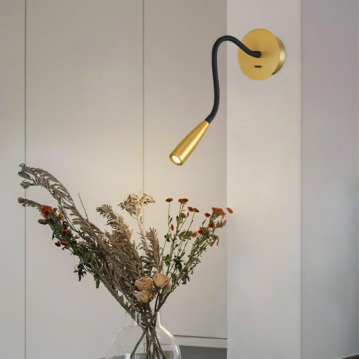 Goose_Neck_Wall_Lamp_2