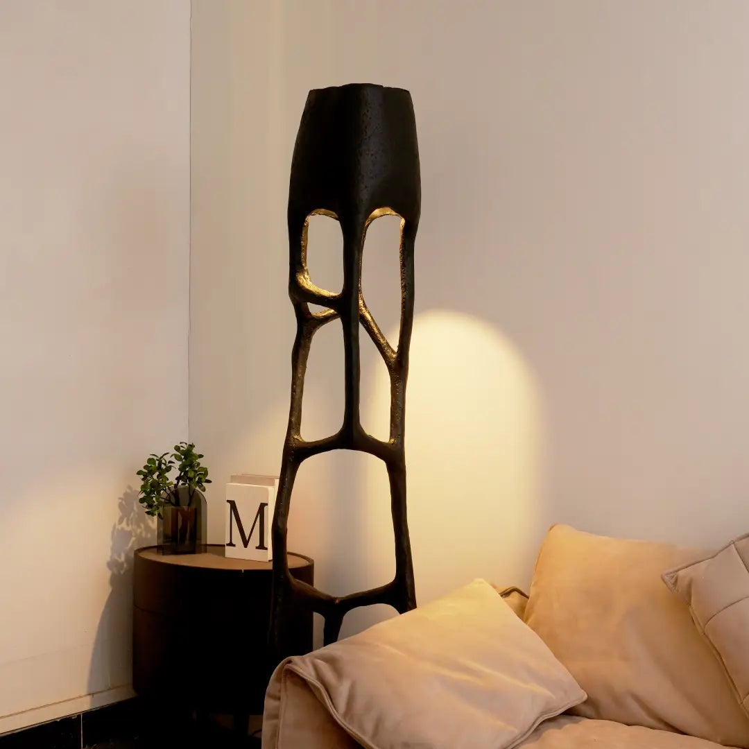 Gothic_Sculpture_Floor_Lamp_A_3