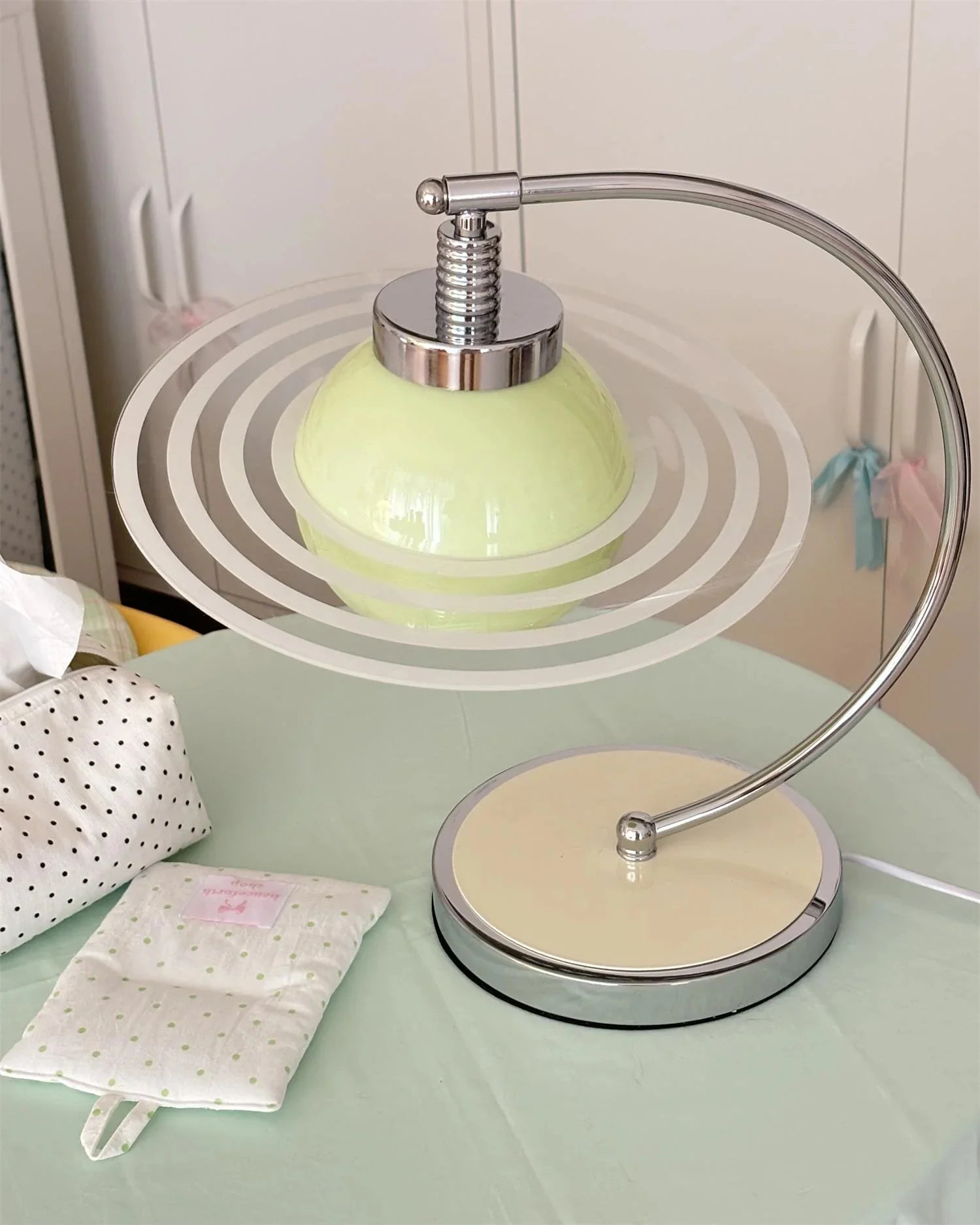 Green Planet Table Lamp 5