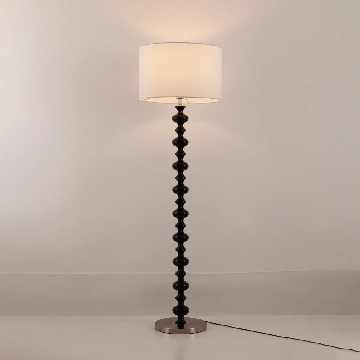 Gwen_Floor_Lamp_4