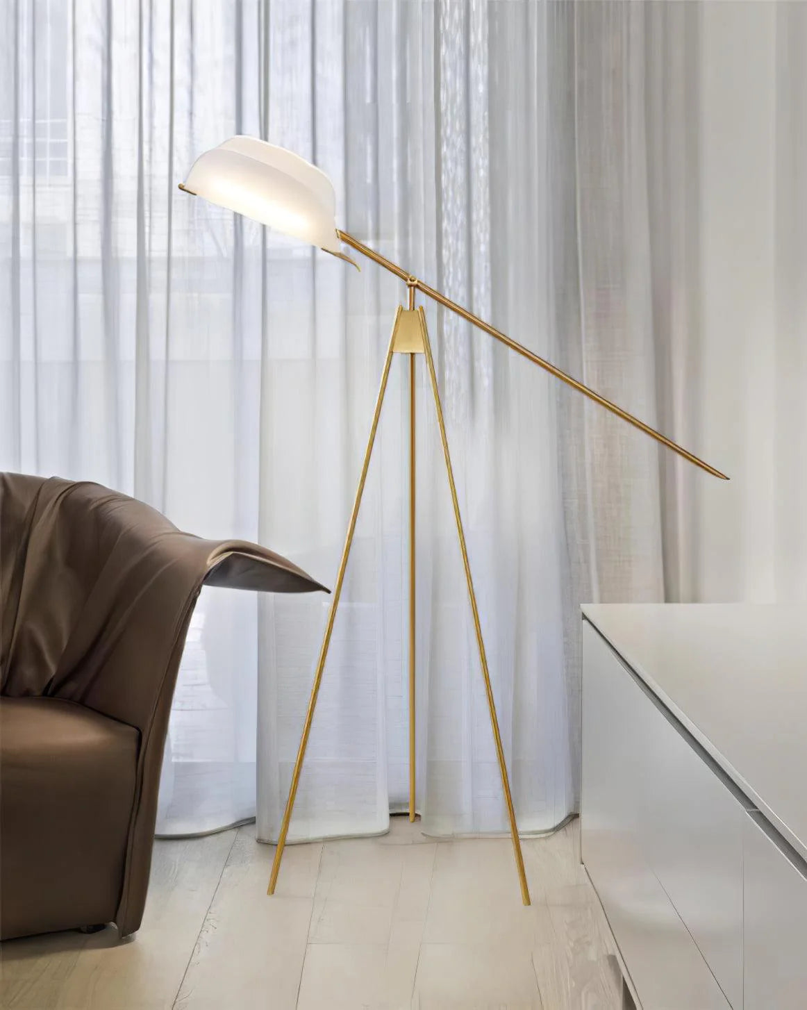 Heart Wing Tripod Floor Lamp 10