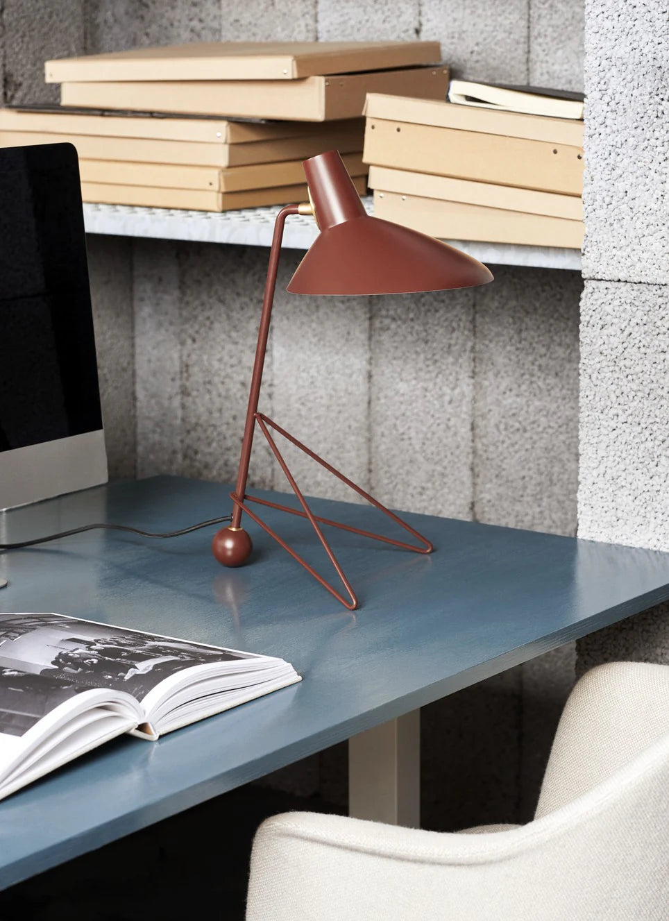 Hm9 Tripod Table Lamp 13