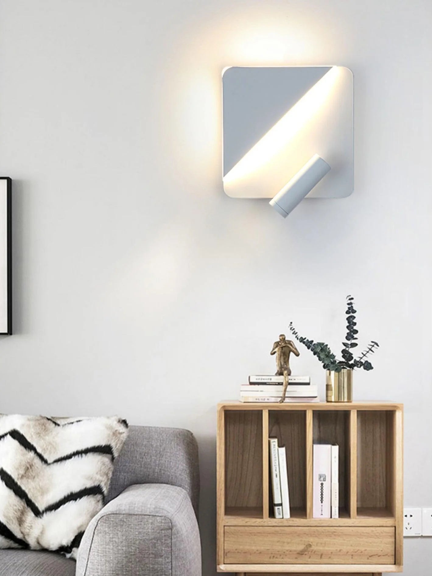 Kneeland_Rotatable_Wall_Lamp_6