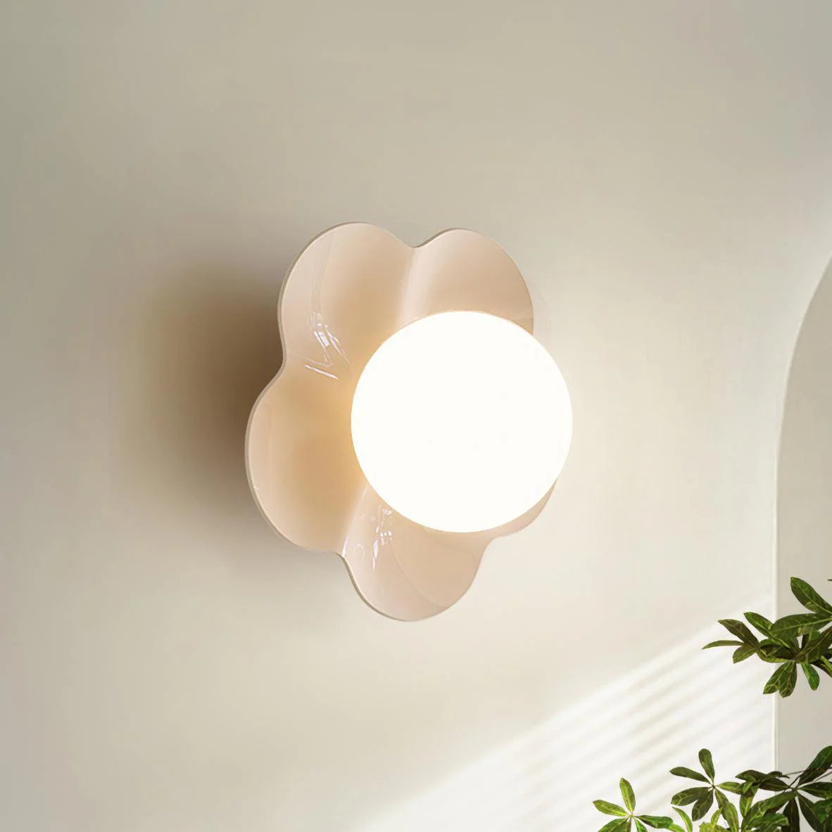 La_Fleur_Wall_Lamp_15