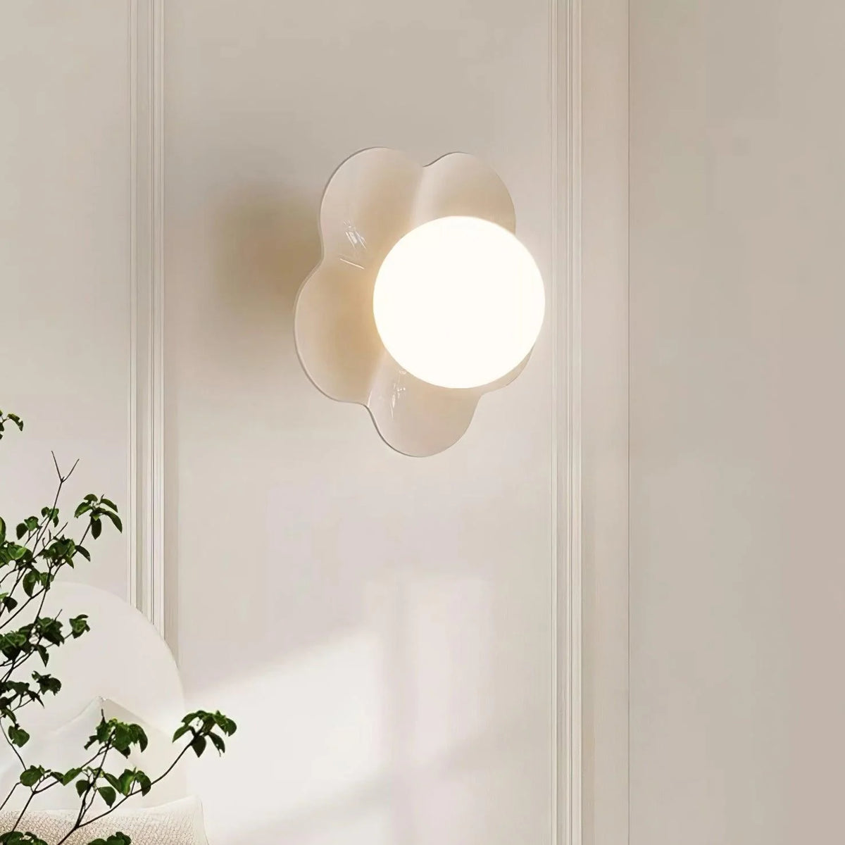 La_Fleur_Wall_Lamp_19