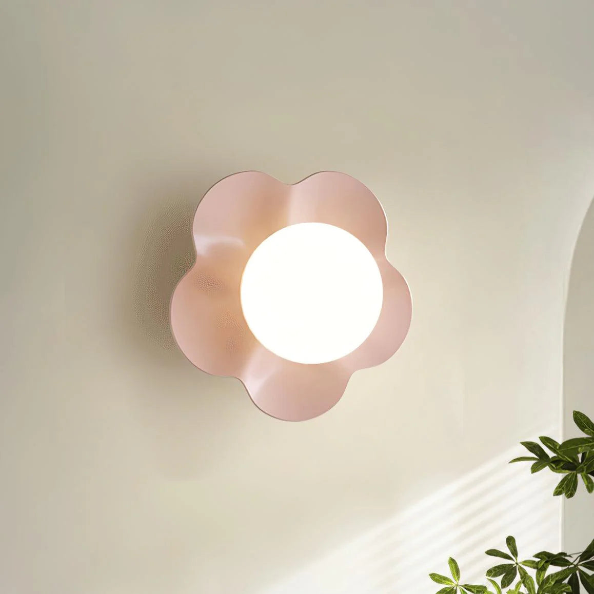 La_Fleur_Wall_Lamp_22