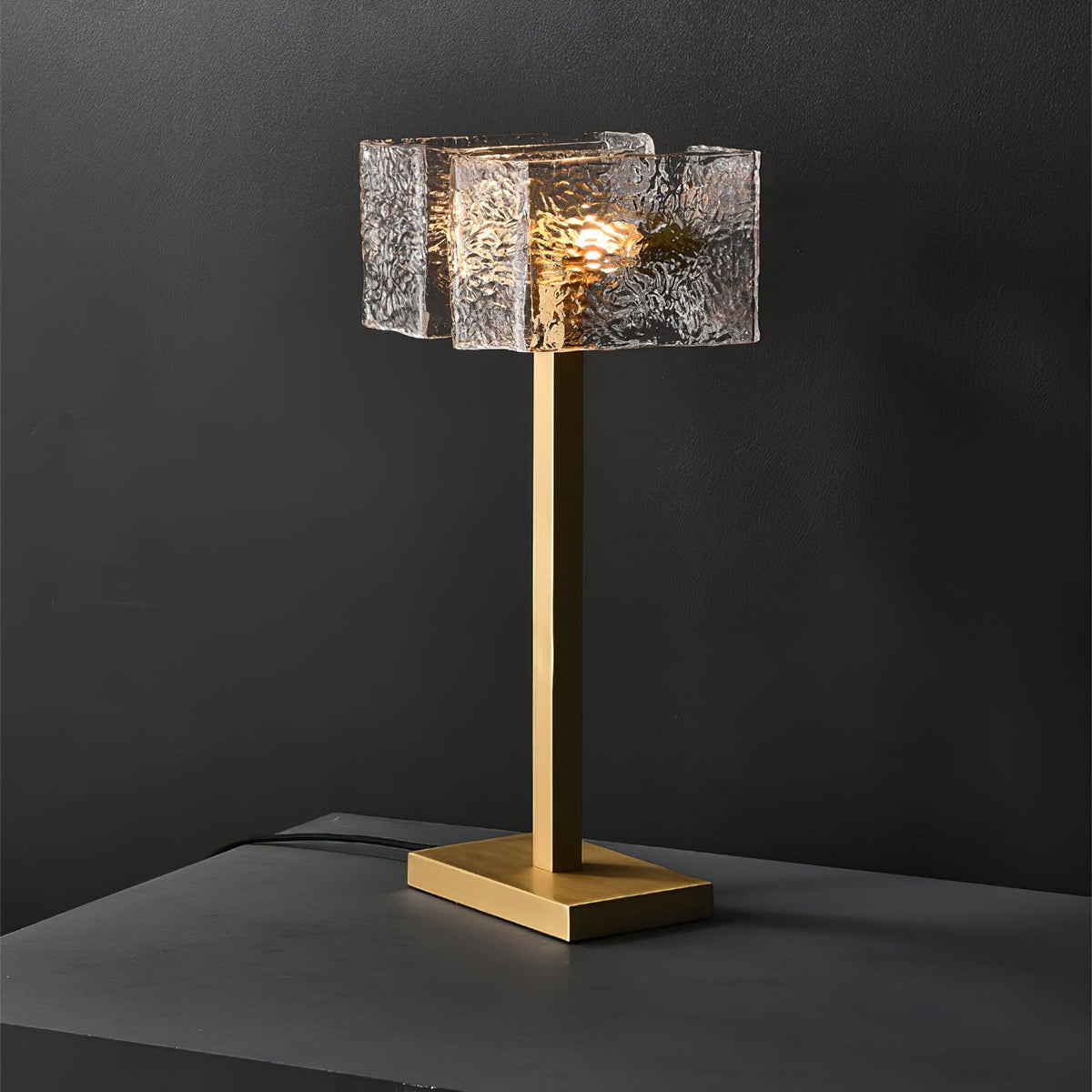 Light_Luxury_Glass_Table_Lamp_15