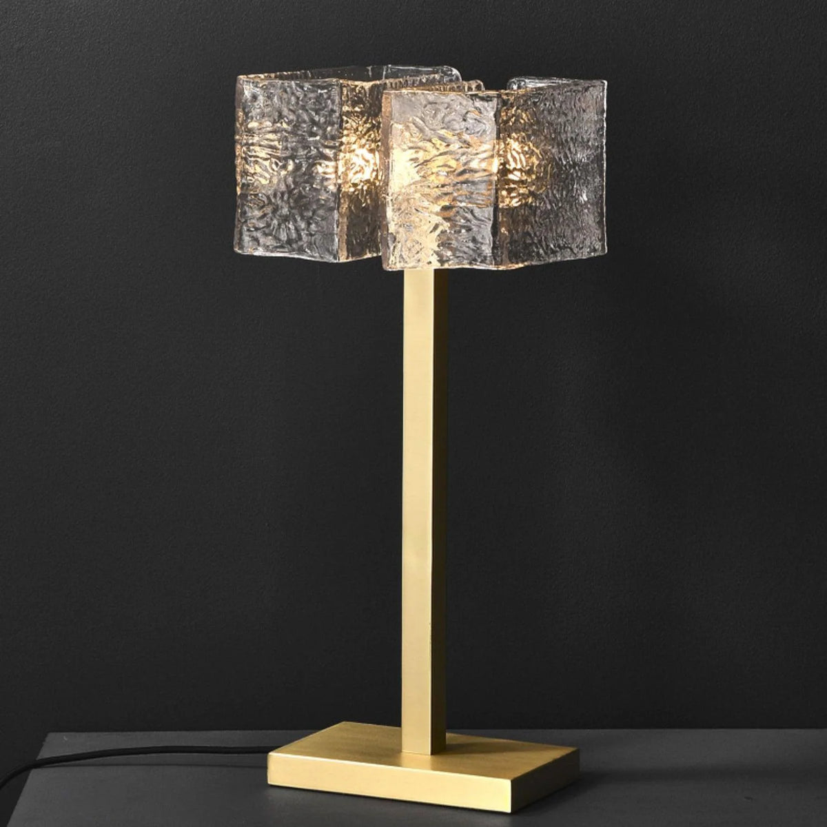 Light_Luxury_Glass_Table_Lamp_17