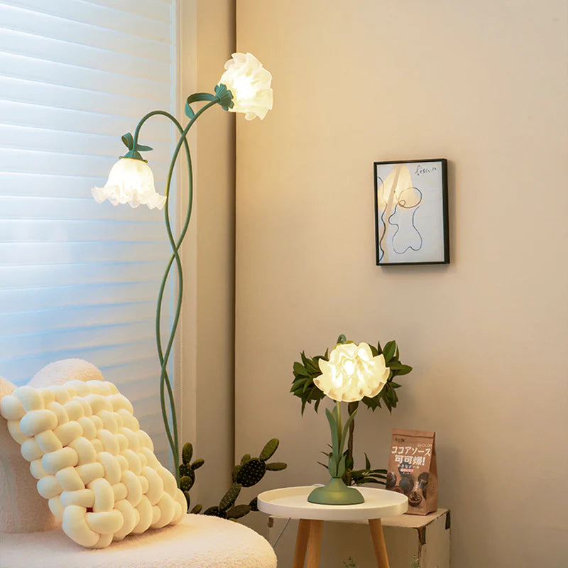 Lily_Floral_Floor_Lamp cast a warm light at corner