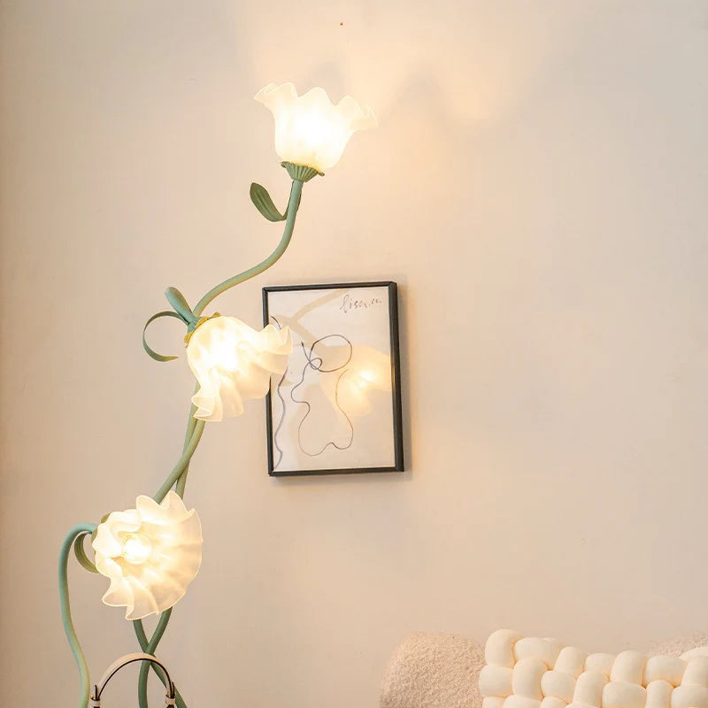 Lily_Floral_Floor_Lamp 6