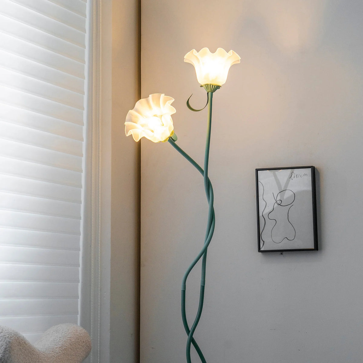 Lily_Floral_Floor_Lamp 8