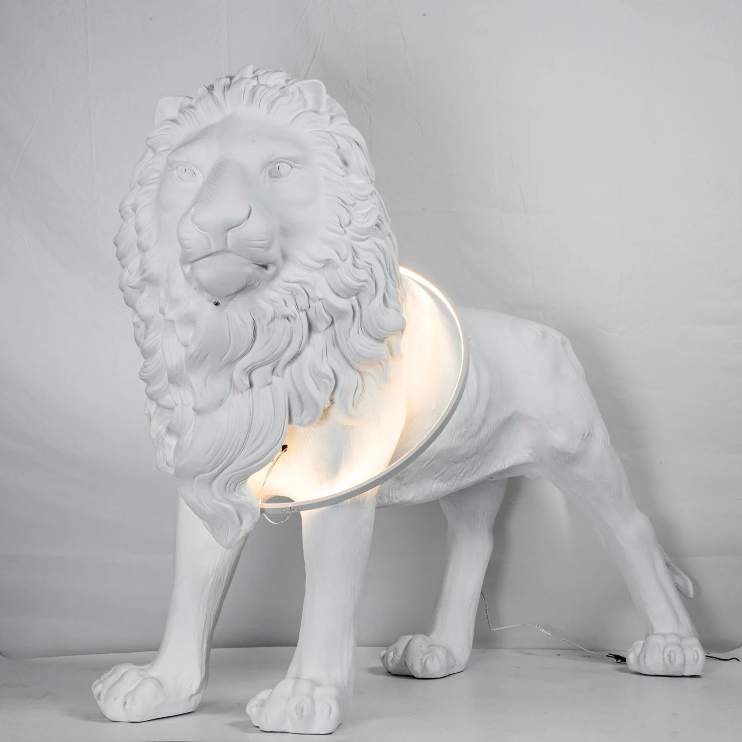 Lion_Sculpture_Floor_Lamp_12