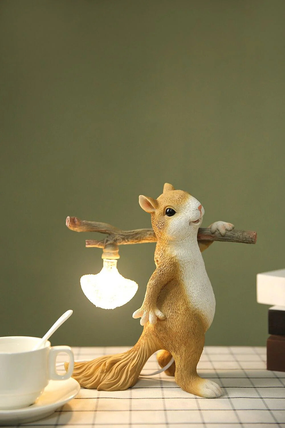 Little Squirrel Table Lamp-24