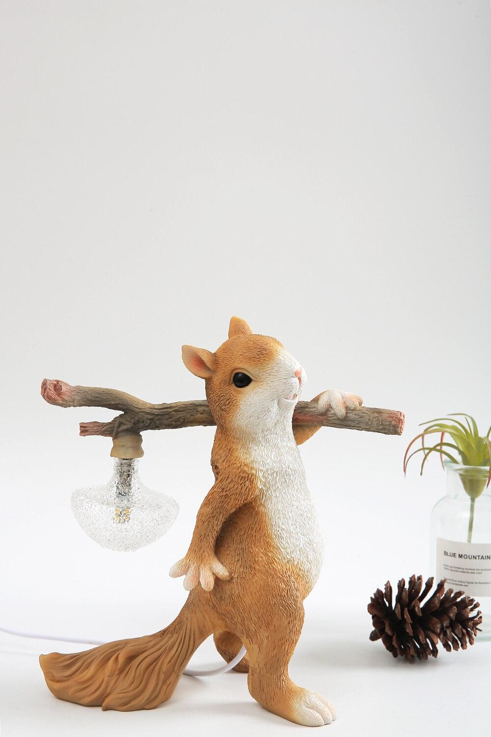 Little Squirrel Table Lamp-25