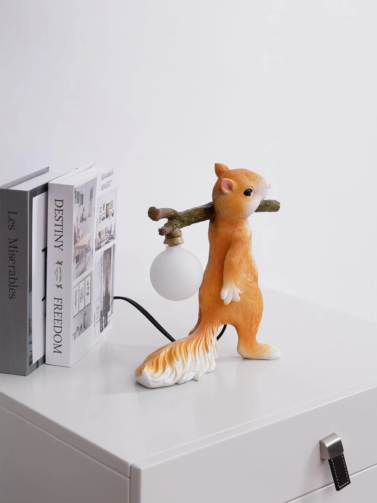 Little Squirrel Table Lamp-3