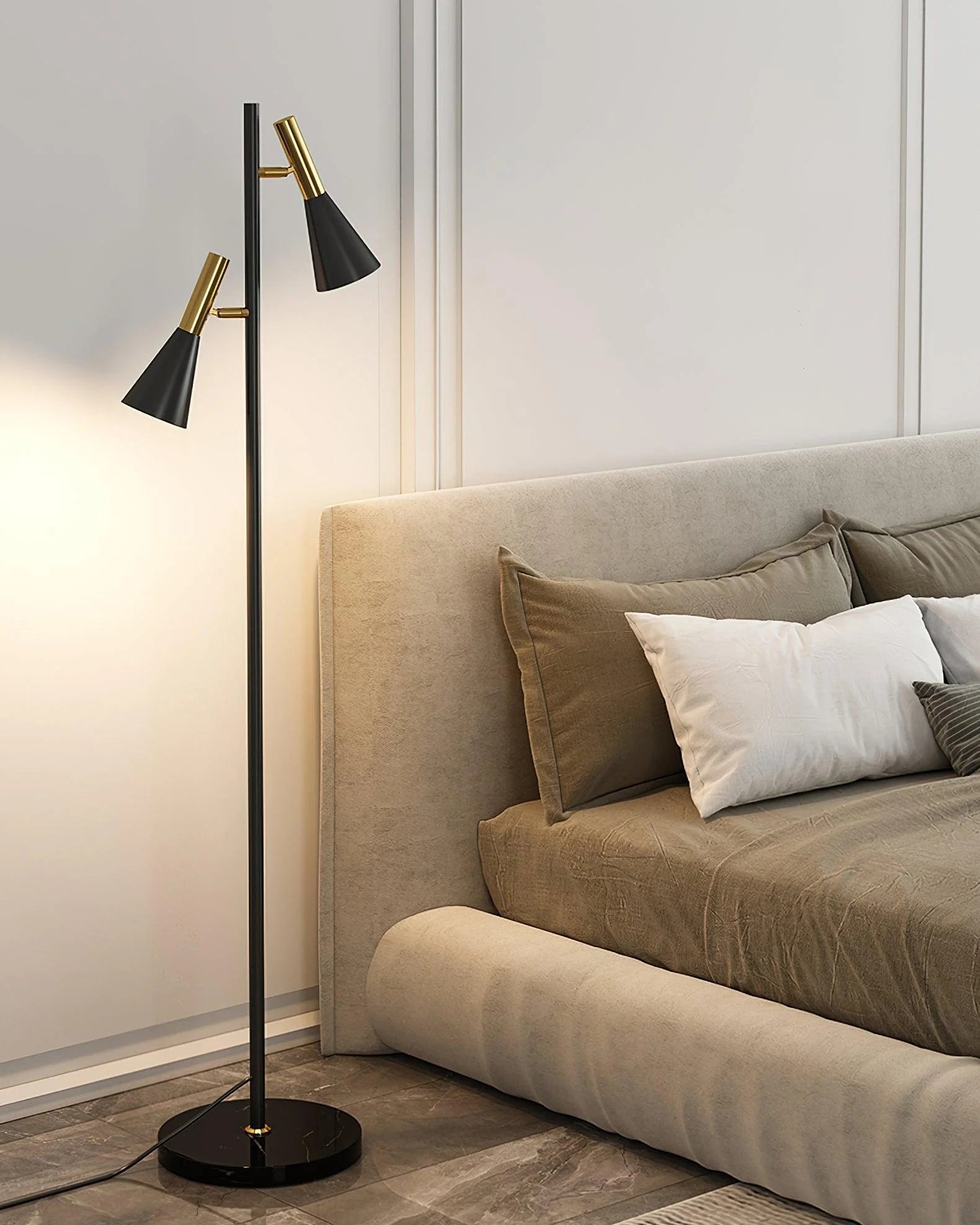 Lron_Mouth_Floor_Lamp_4