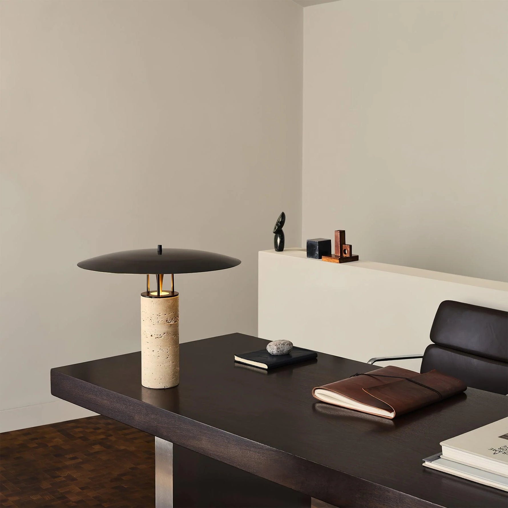 Luna_Table_Lamp_10