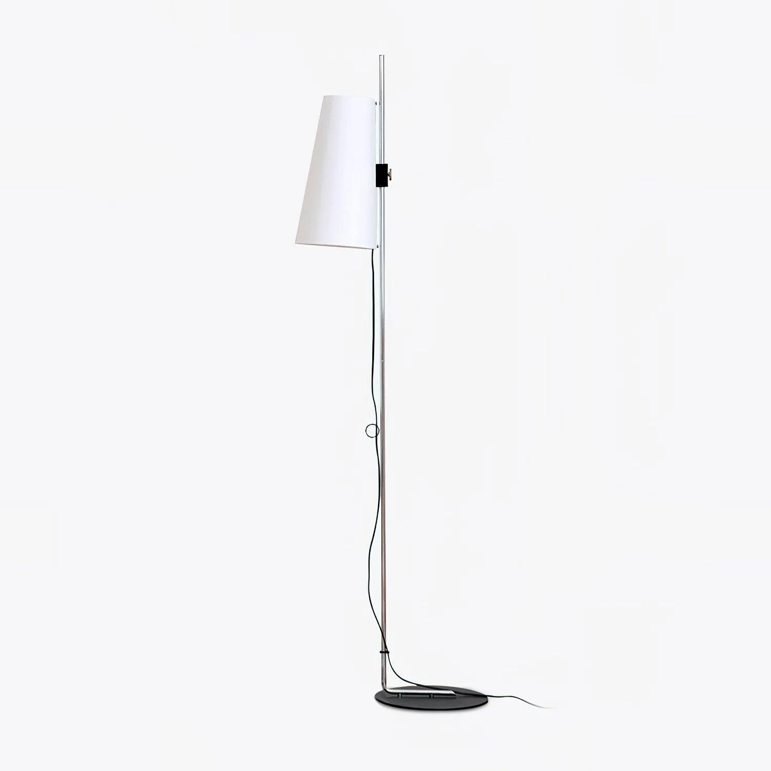 Lupe Floor Lamp 1