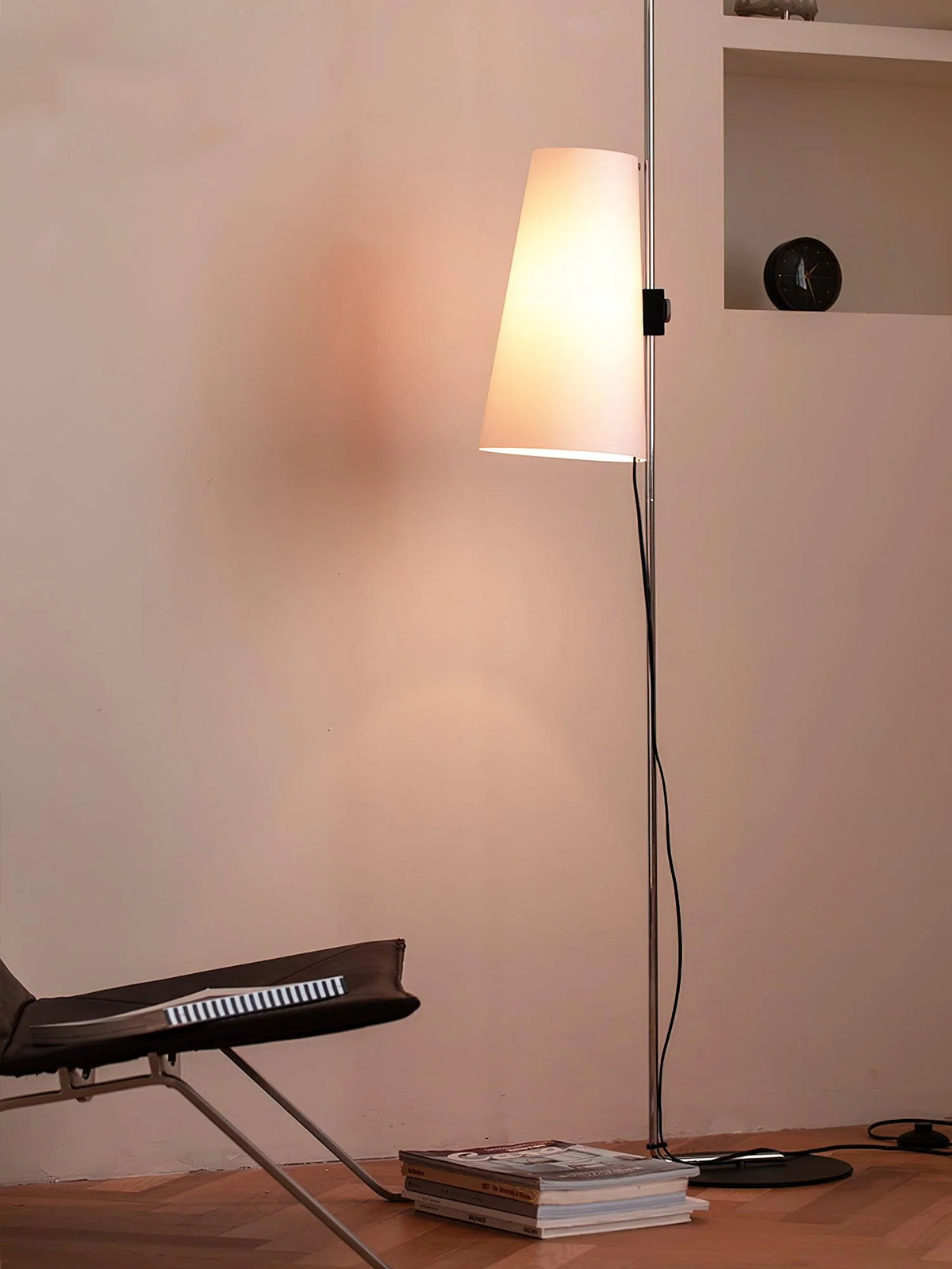 Lupe Floor Lamp 4