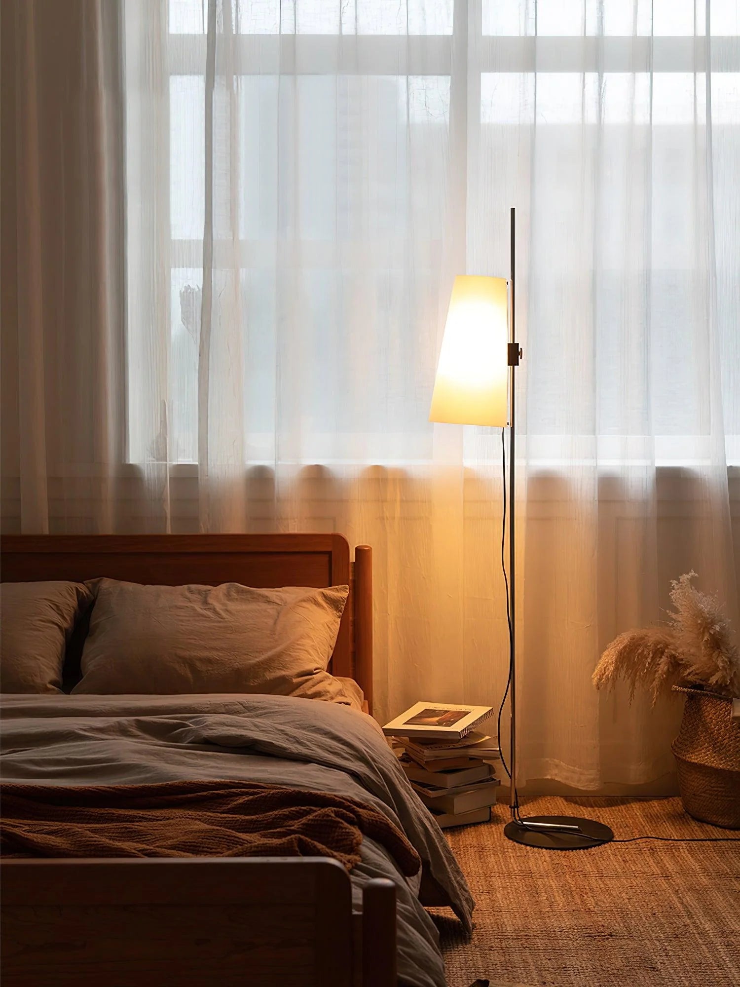 Lupe Floor Lamp 5