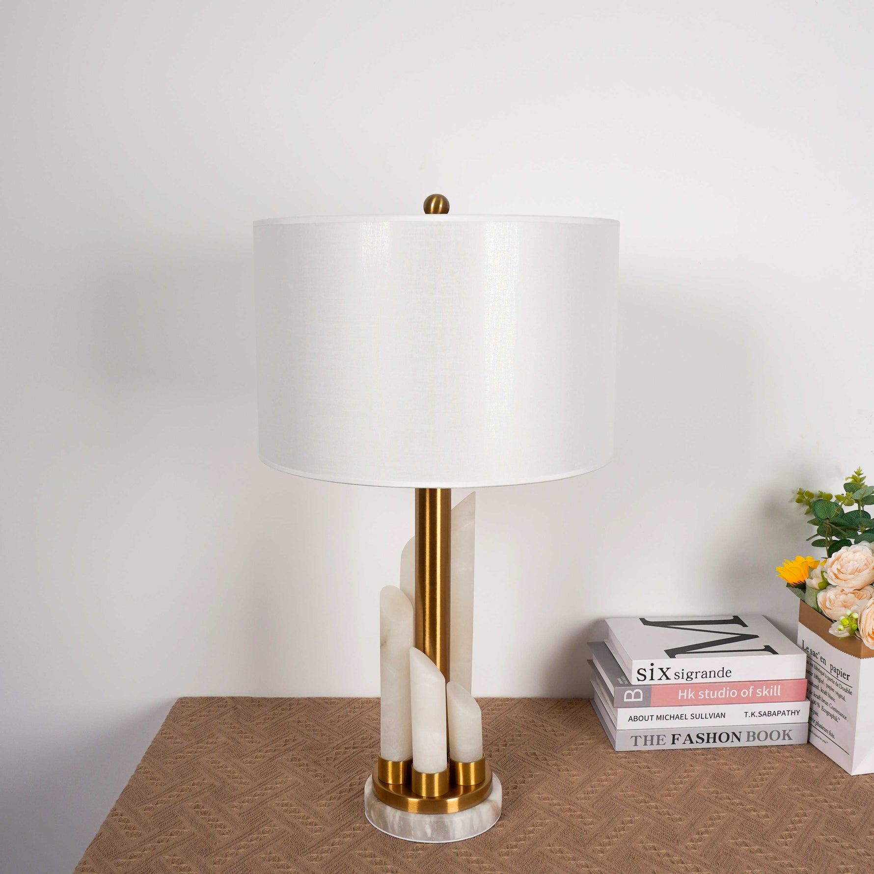 Luxury_Orbit_Table_Lamp_24