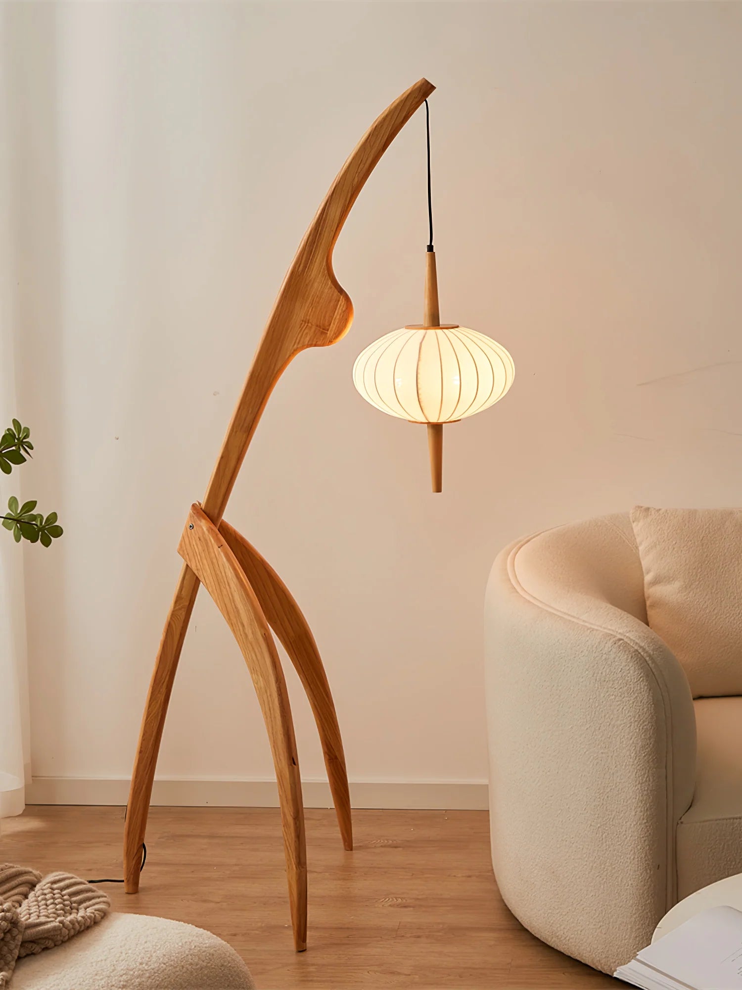 Mantis_Wood_Floor_Lamp_16