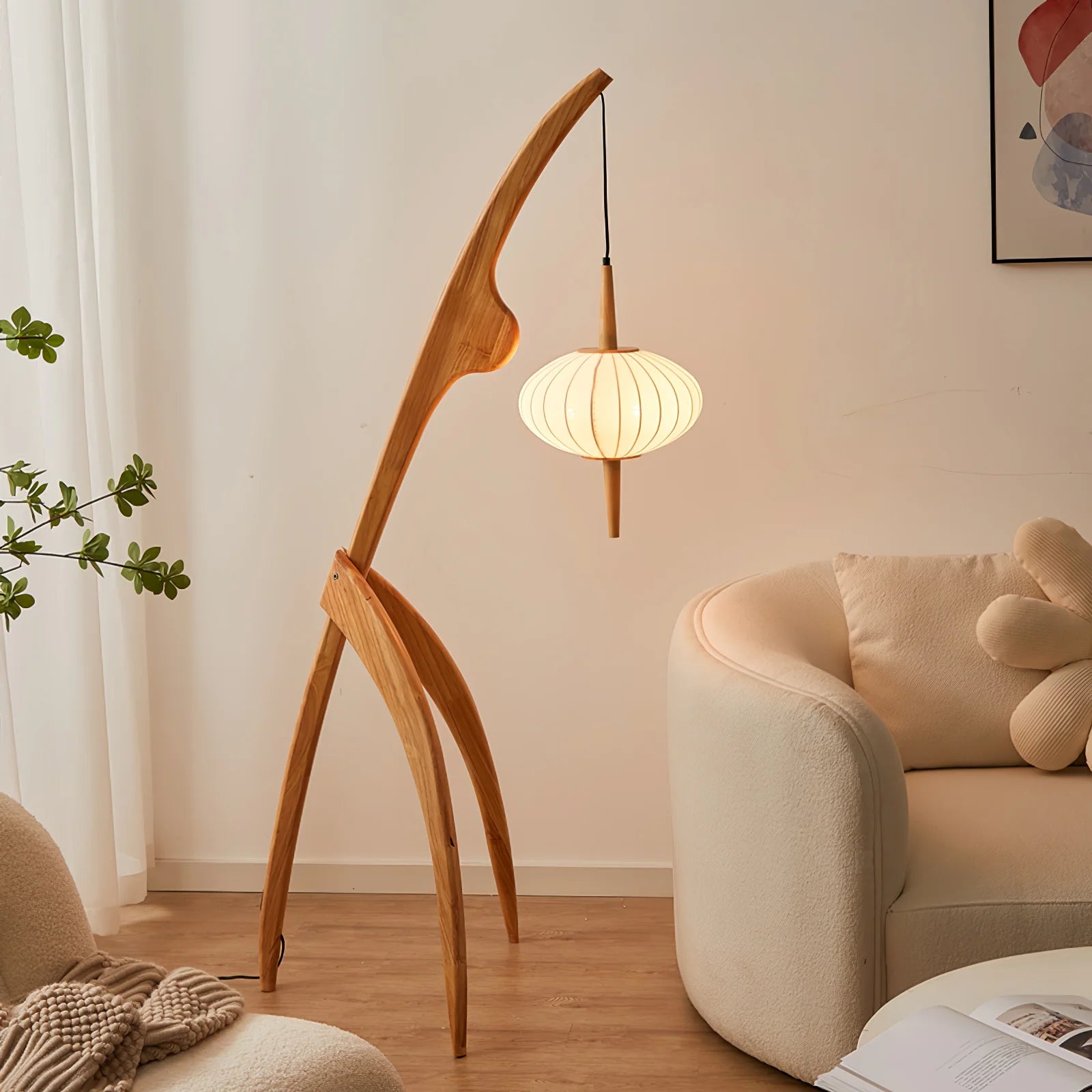 Mantis_Wood_Floor_Lamp_3