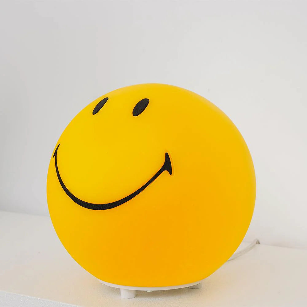 side view of Maria_Smile_Table_Lamp-2