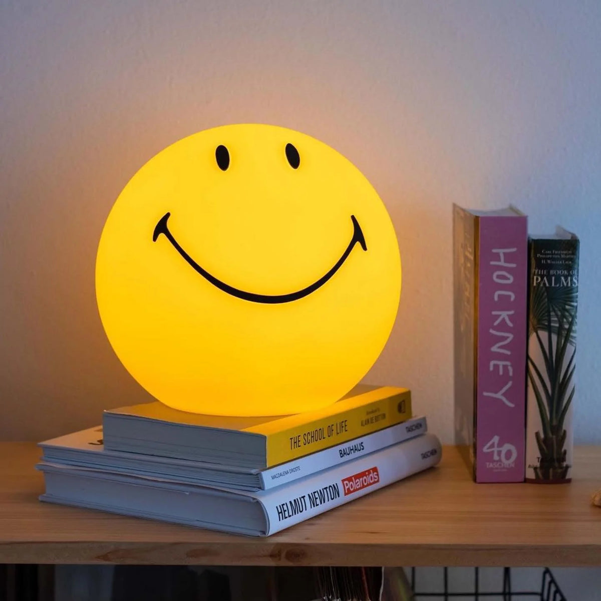 Maria_Smile_Table_Lamp-24