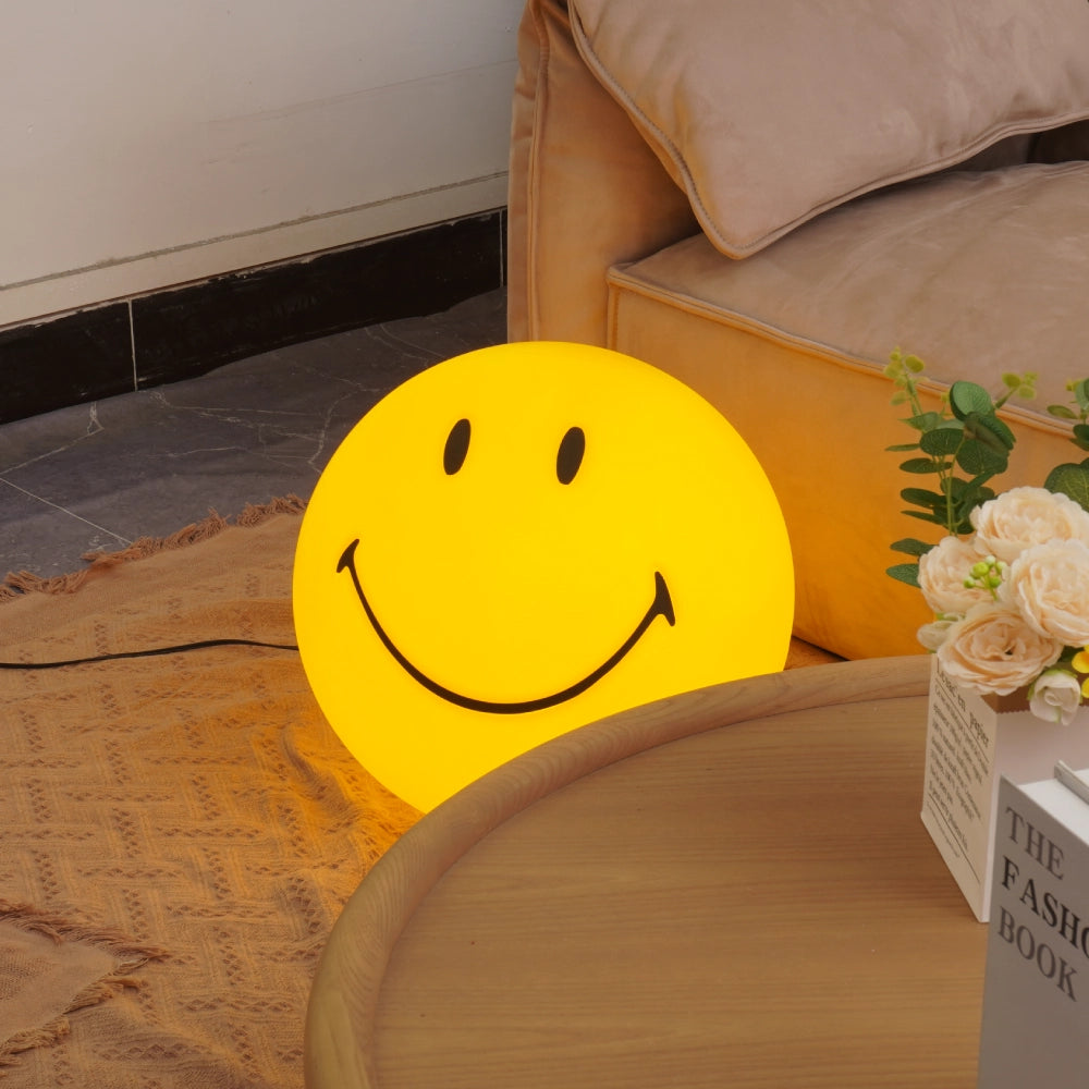 Maria_Smile_Table_Lamp_80
