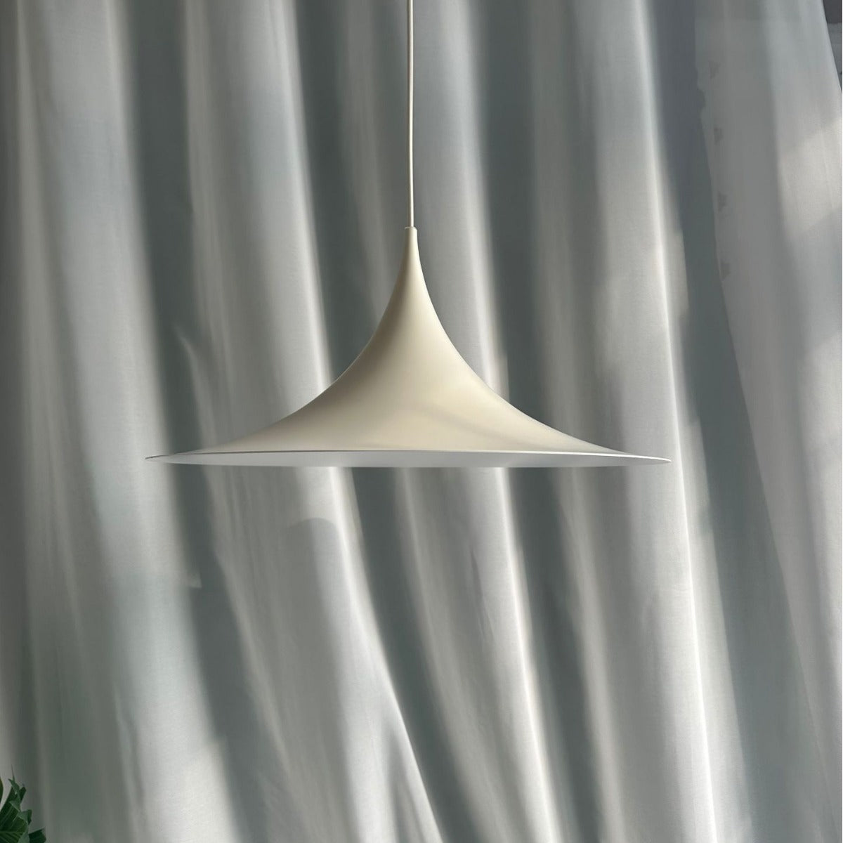 Megaphone_Semi_Pendant_Light_33