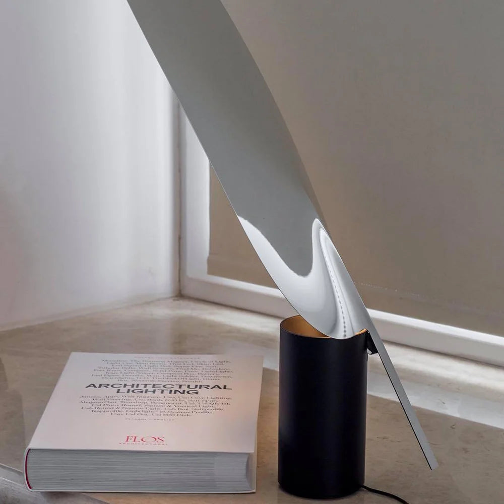 Metal_Feather_Table_Lamp_4