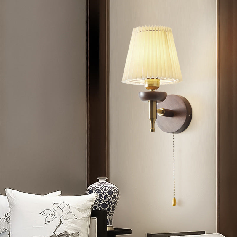 Method_Blixen_Wall_Lamp_4