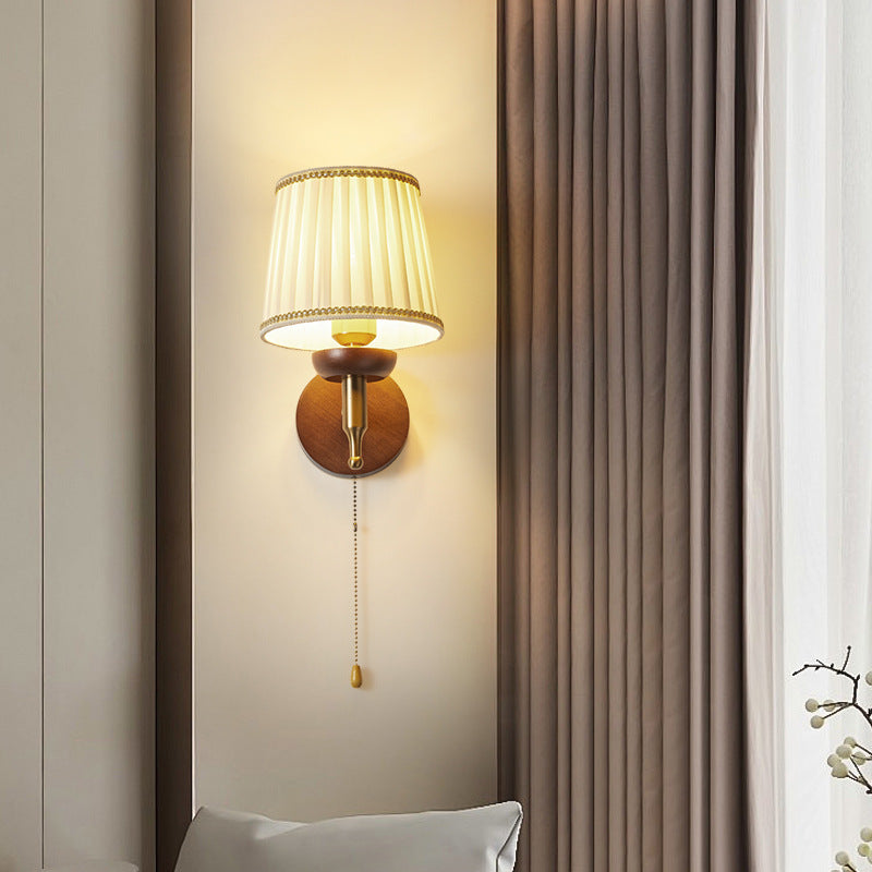 Method_Blixen_Wall_Lamp_7