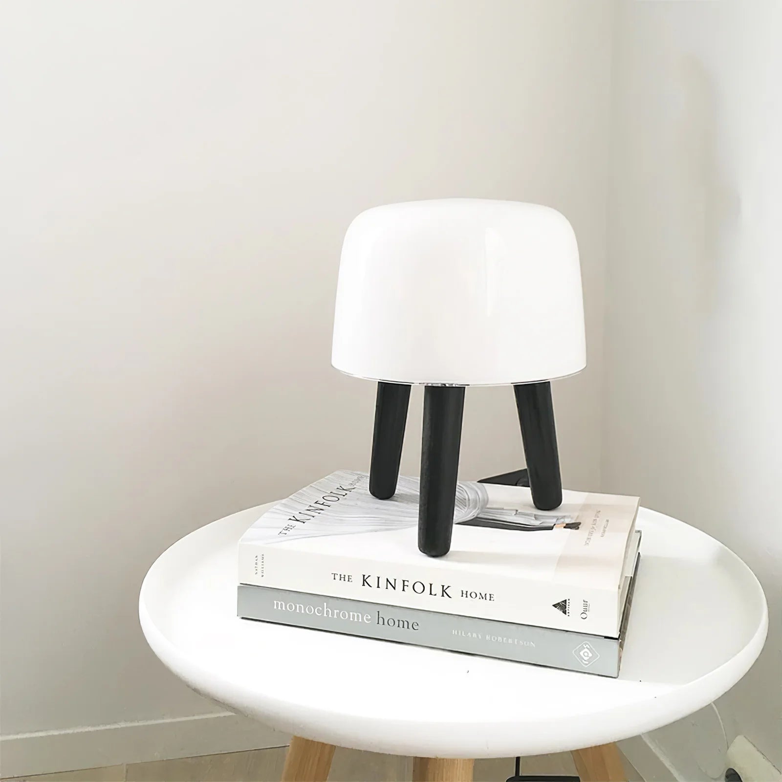 Milk NA1 Table Lamp 28