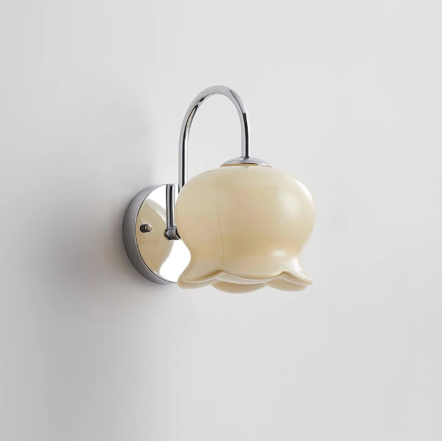 Millie_Bells_Wall_Lamp_7