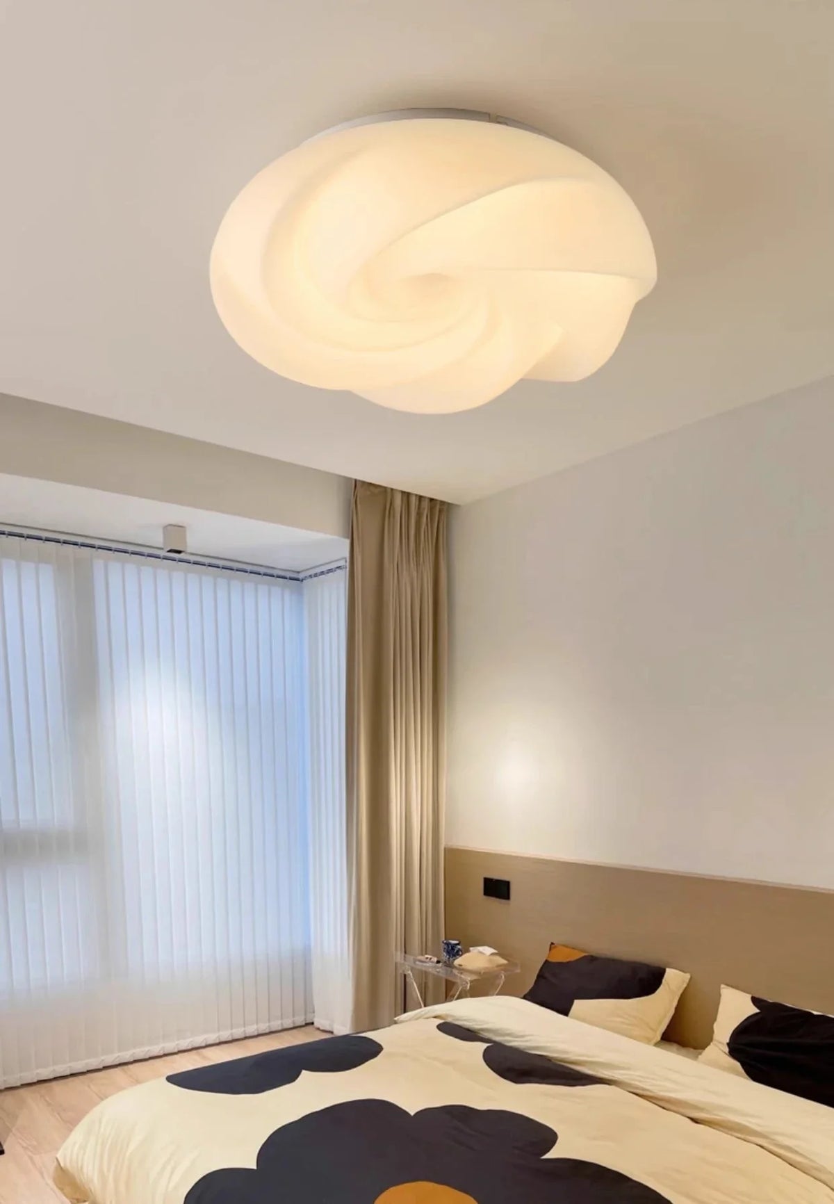 Minimalist_Cream_Ceiling_Light_8