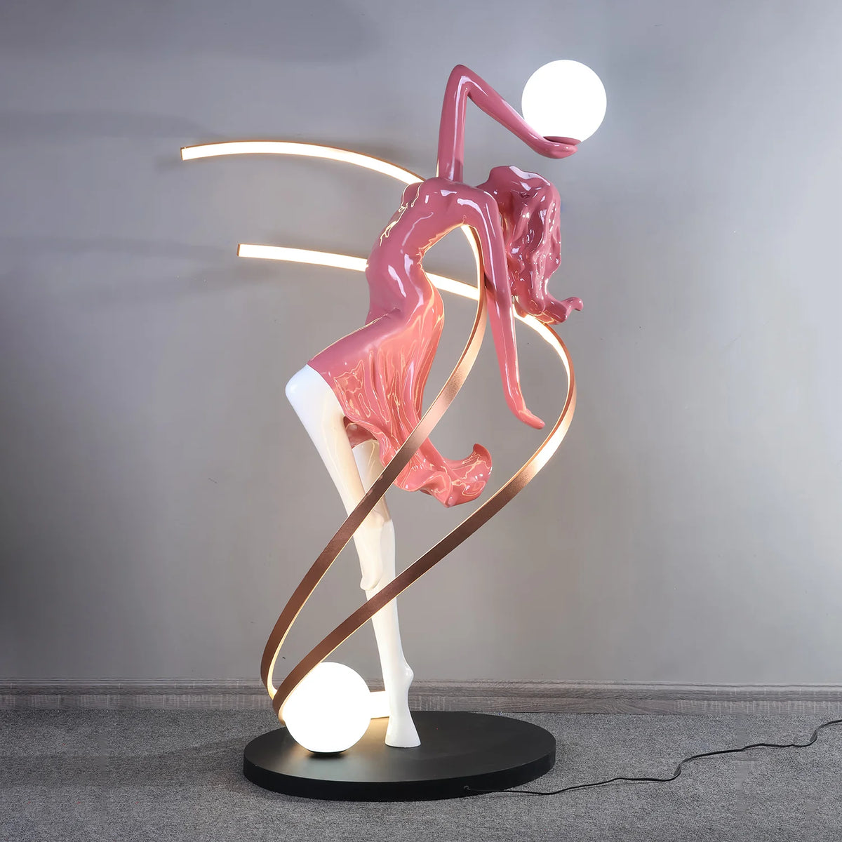 Misha_Statue_Floor_Lamp_13