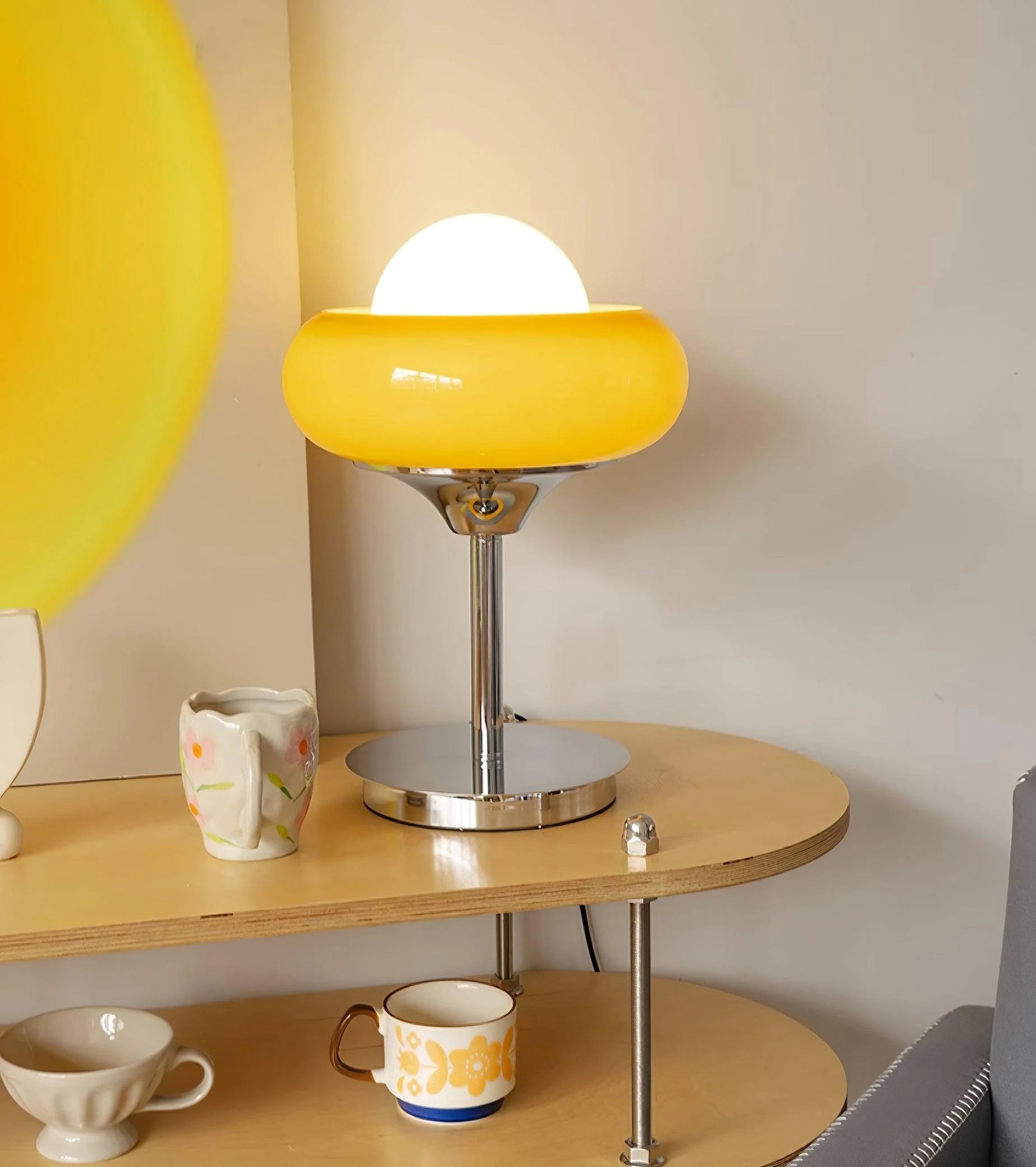 Modern_Egg_Tart_Table_Lamp_39