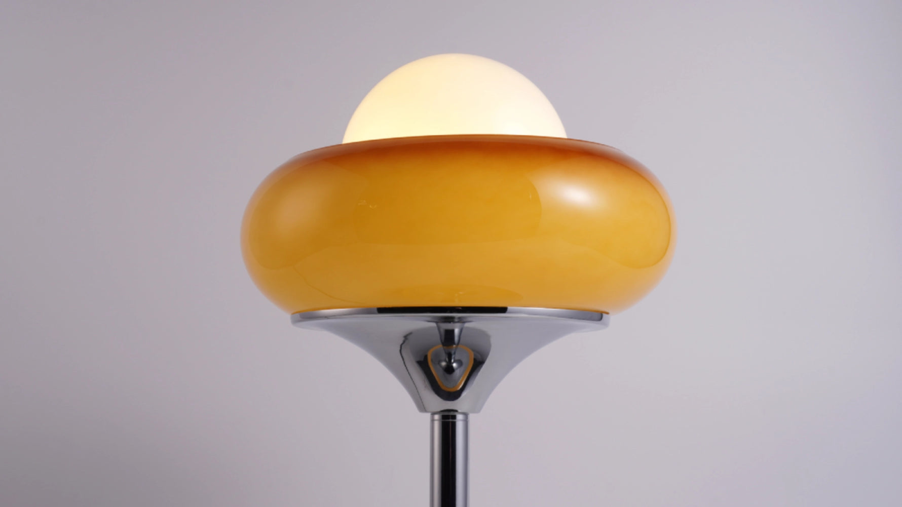 Modern_Egg_Tart_Table_Lamp_48