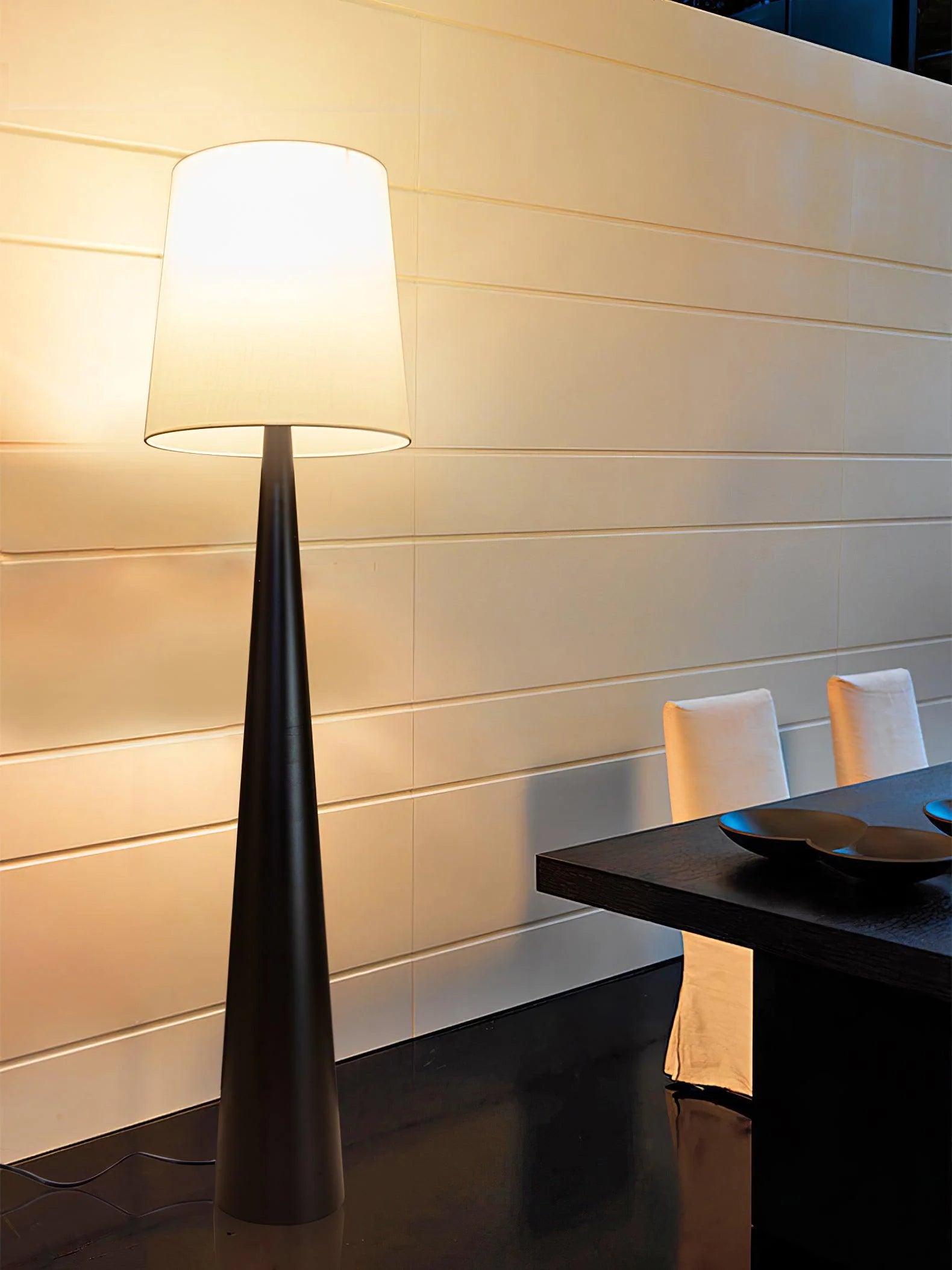 Montenegro_Floor_Lamp_9