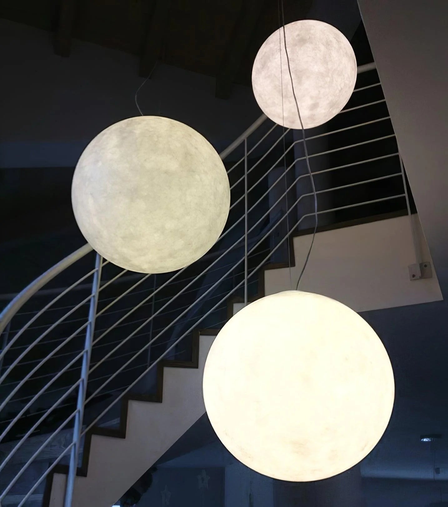 Moon_Pendant_Lamp_10